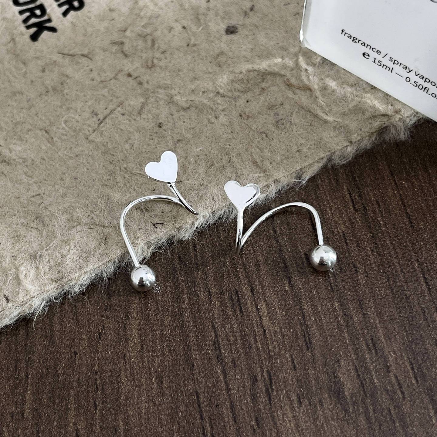 Women's Korean Style Metal Alloy Pearl High-grade Long Stall Light Stud Earrings