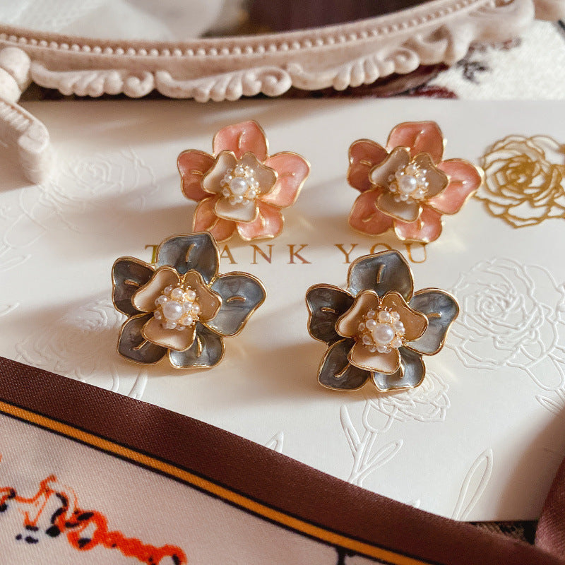 Women's Needle Pearl Flower For Retro Style Oil Painting Stud Earrings