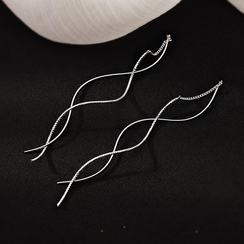 Women's Minority Design Long Geometric Fashion Commuter Earrings