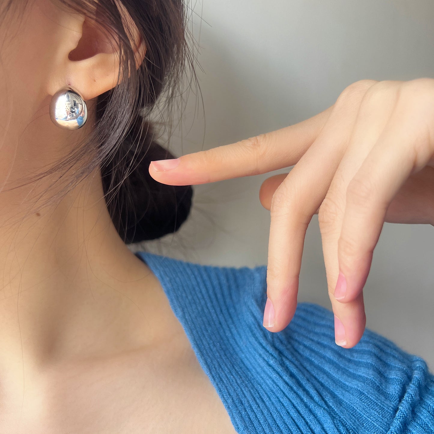 Metal Small Beans Tide Retro Style Female Earrings