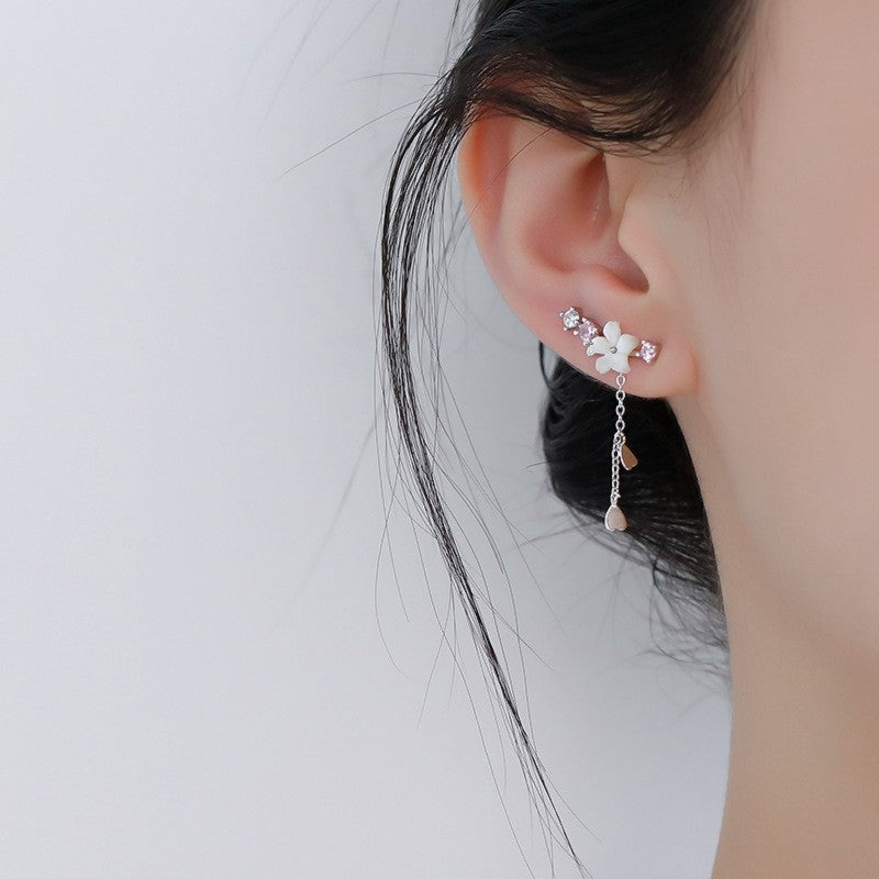 Women's Small Simple Hollow Pearl High-grade Refined Stud Earrings
