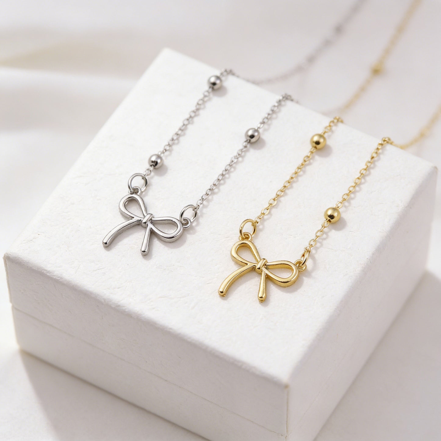 Women's Fresh Sweet Bead Bow Temperament Wild Simple Clavicle Chain Necklace