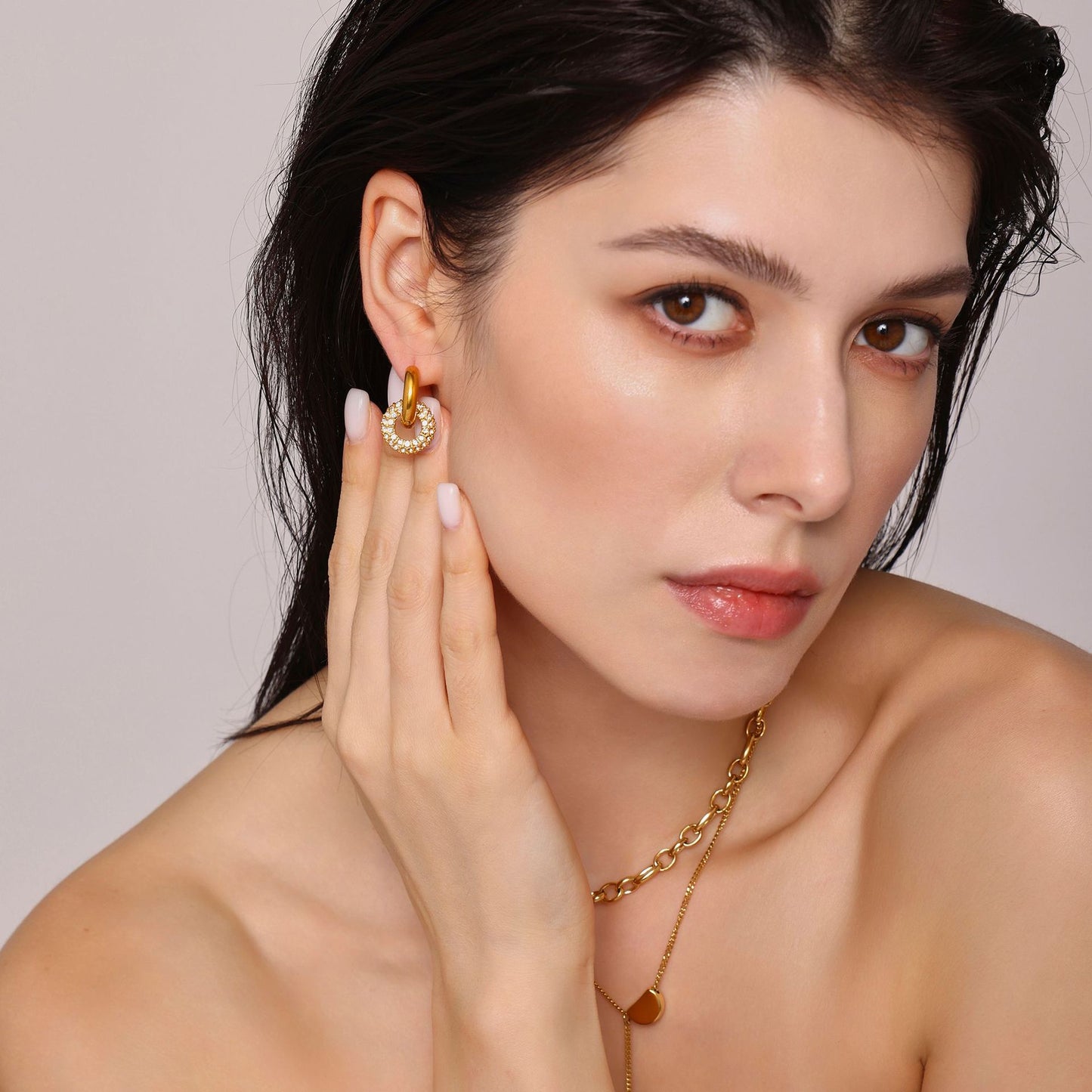 Women's French Retro Simple Gold Stainless Steel Full Diamond Earrings