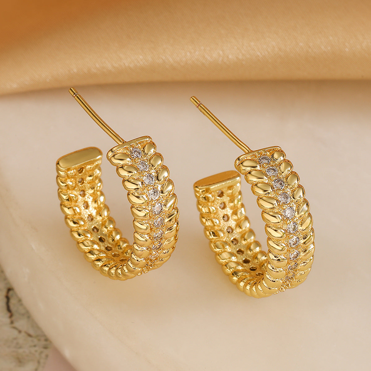 Women's Affordable Luxury Fashion Geometric Design Sense Niche Earrings