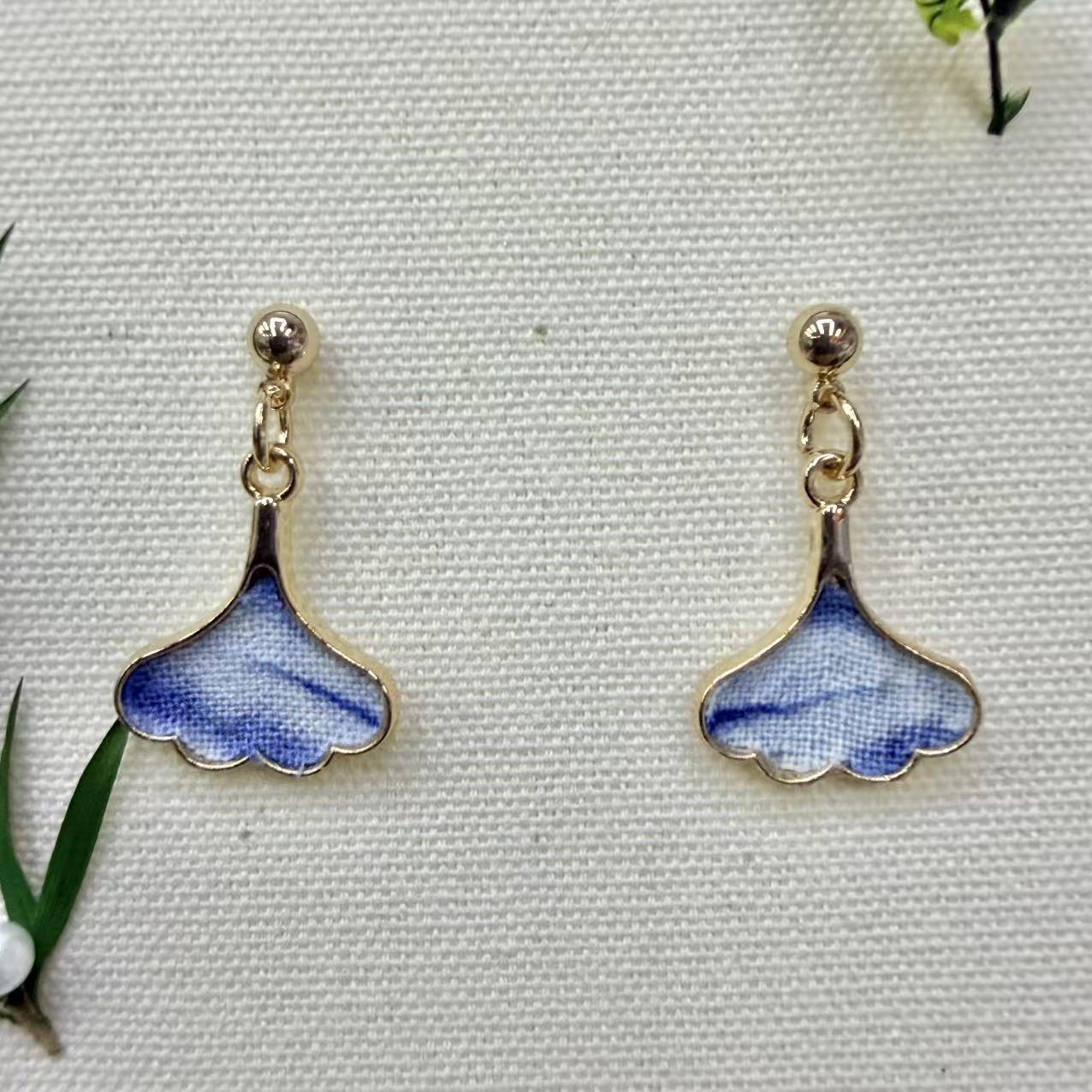Yunnan Dali Ethnic Style Blue Dyed Stud Earrings