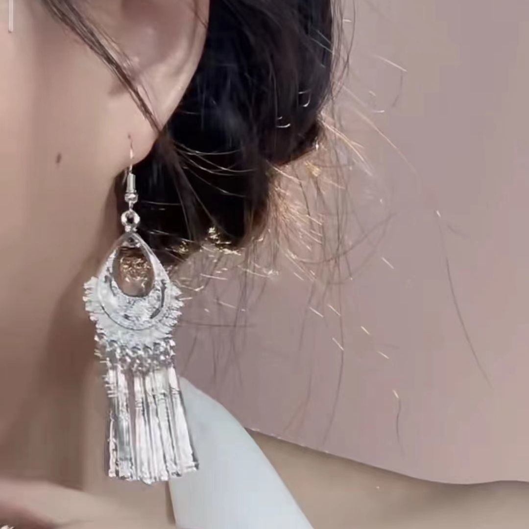Sier Miao Bohemian Long Leaves Tassel Minority Tourist Attractions Earrings