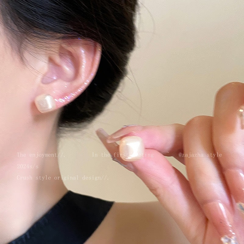 Women's Pink Steamed Bread Pearl Light Luxury High-grade Earrings