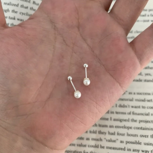 Women's French Mini Aura Essence Pearl For Exquisite Versatile Light Luxury Earrings