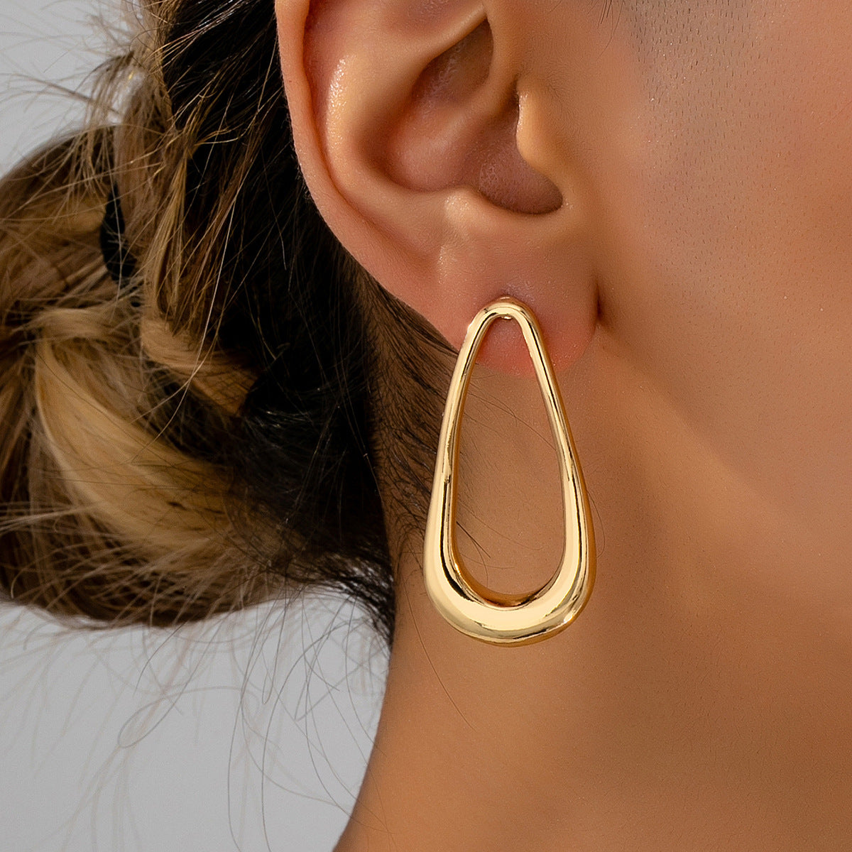 Women's Pair Fashion Minimalist Geometric Ear Daily Commuting Wear Send Girlfriend Stud Earrings