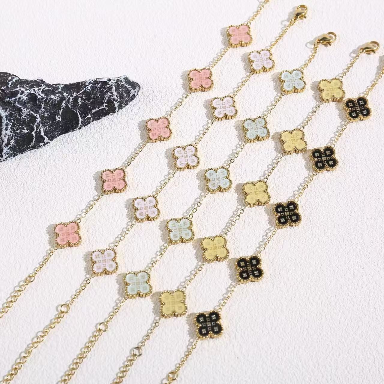 Women's Pork Belly Clover Light Luxury High-grade Bracelet