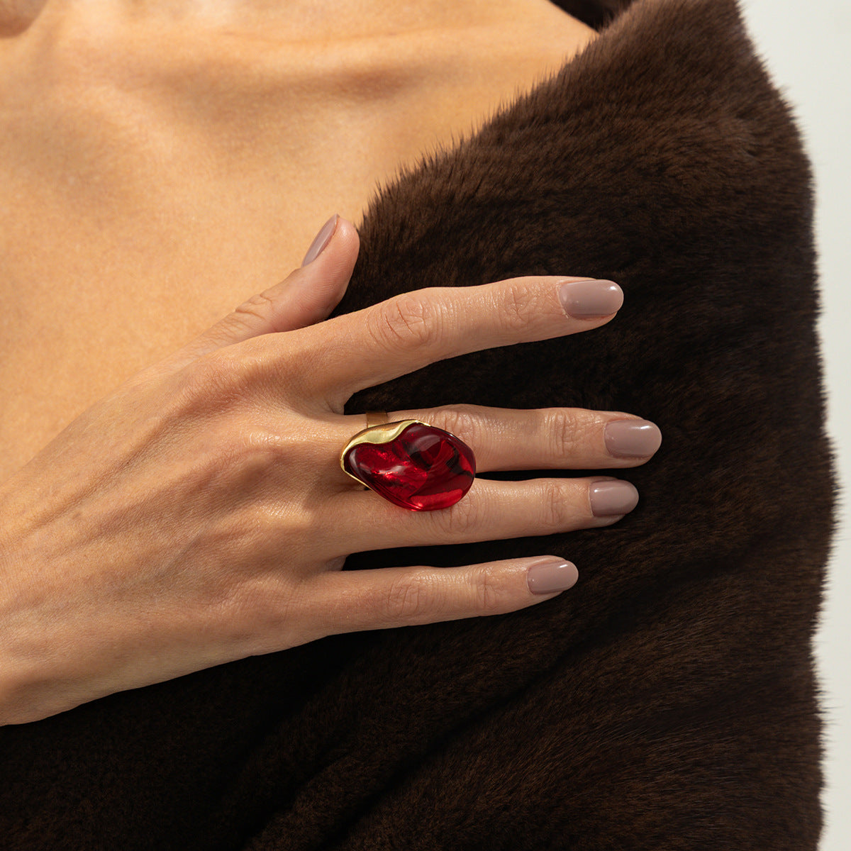 Popular Resin Amber Translucent Niche Retro Rings