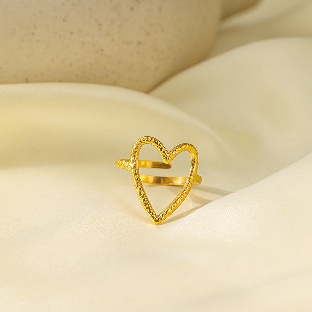 Stainless Steel Gold-plated Love Heart Flowers Rings