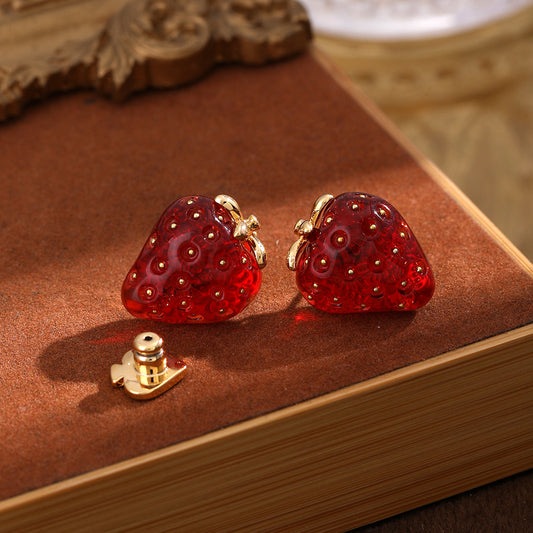 Style Retro Debutante Red Strawberry High-grade Special Interest Earrings