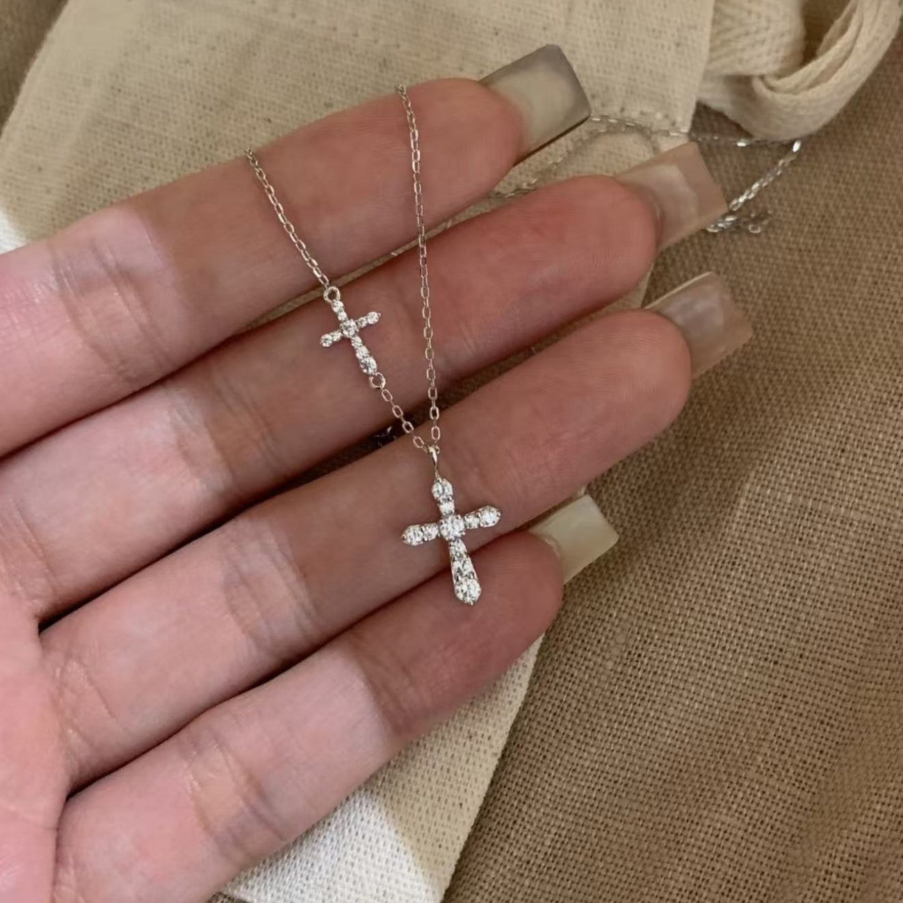 Women's Double Cross Flash Refined Simple Light Luxury Minority Clavicle Necklace