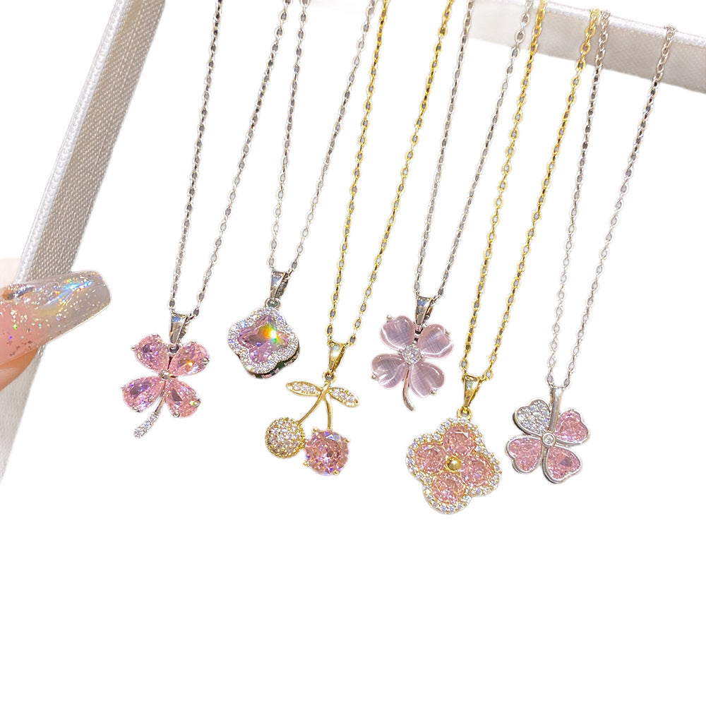 Women's Peach-colored Sweet Four-leaf Light Luxury Fashionable Versatile Clavicle Necklace