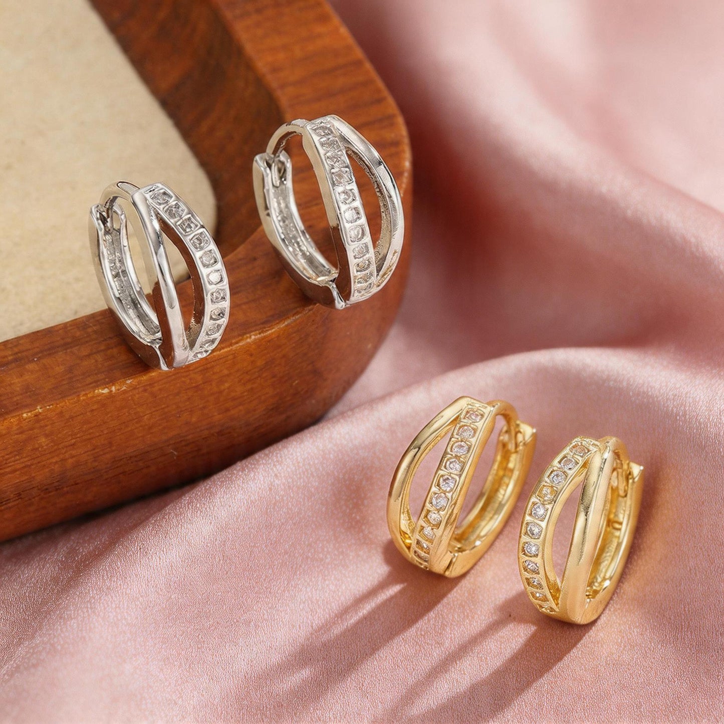 Affordable Luxury Fashion Double-line Cross Full Diamond Clip High-grade Zircon Ear Buckle