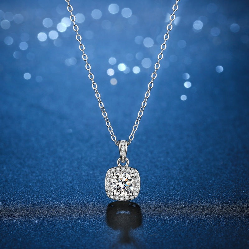 Female Zircon Imitation Moissanite Clavicle Chain Light Luxury Minority High-grade Necklace