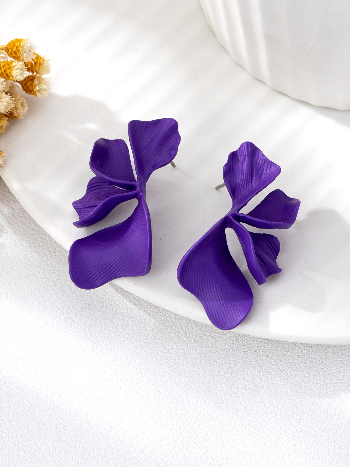 Women's Petal Pearl Mori Style Niche Design Stud Earrings