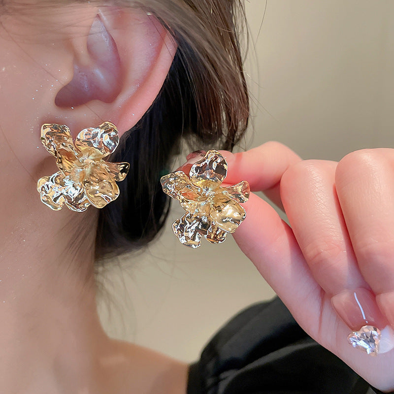 Women's Needle Round Curved Geometric Ear Retro Personalized Temperamental Light Luxury Earrings