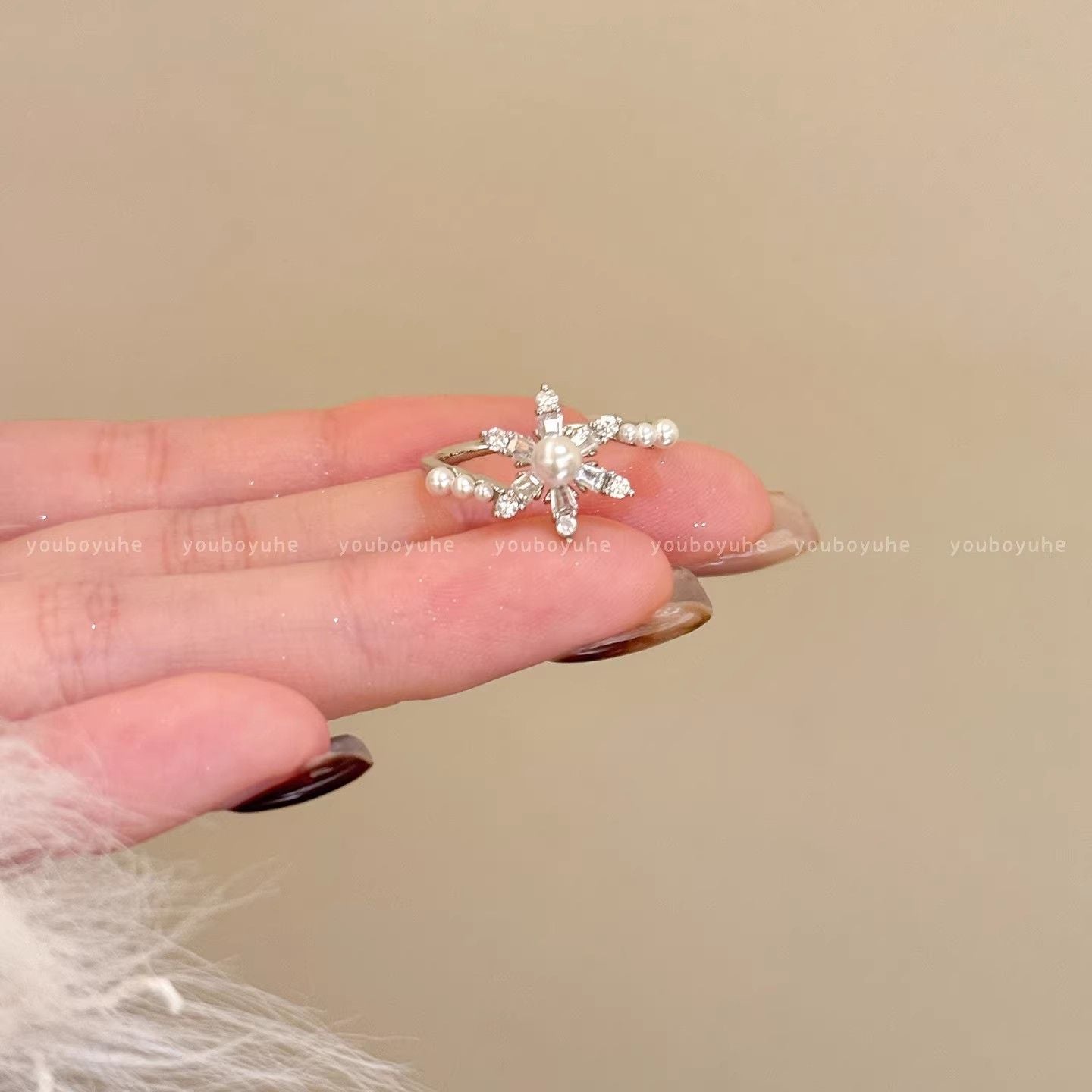 Zircon Simple Female Opening Adjustable Index Finger Light Luxury Rings