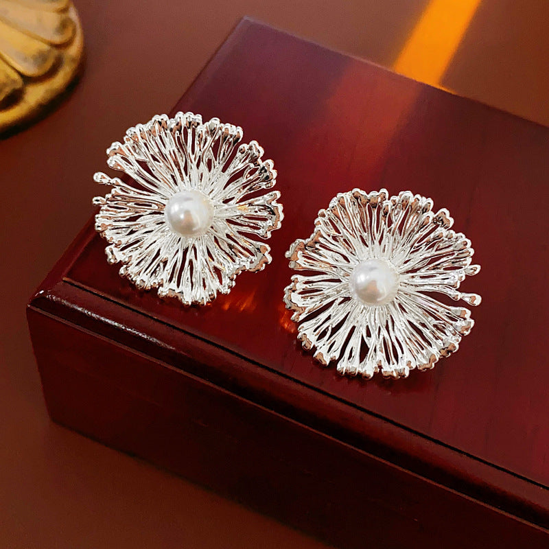 Dopamine Sweet Niche Flower Pearl Fashion Exquisite Stud Earrings