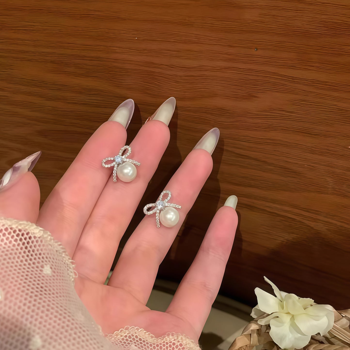 Women's Sier Needle Flower Pearl Exquisite Niche Earrings