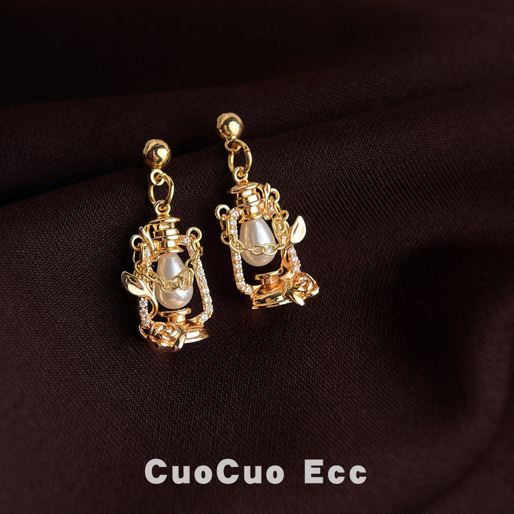 Portable Lamp Artistic Retro French Eardrops Earrings