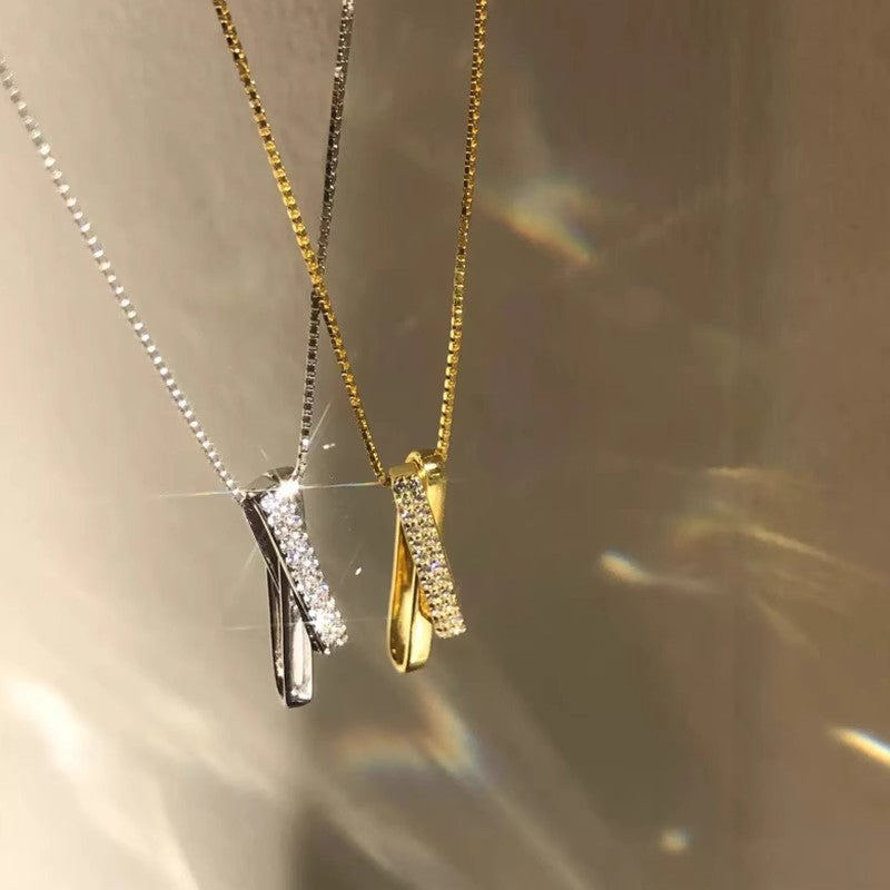 Women's Design Light Luxury Cold Style Sweater Clavicle Necklace