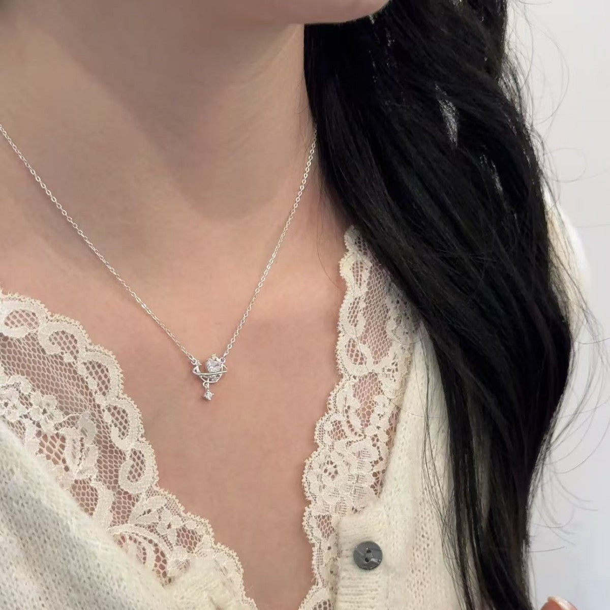 Sterling Sier Pure Fantasy Heart Moon Female Clavicle Chain Necklace