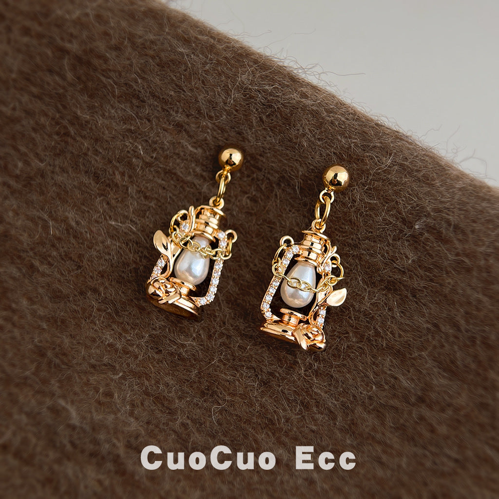 Portable Lamp Artistic Retro French Eardrops Earrings