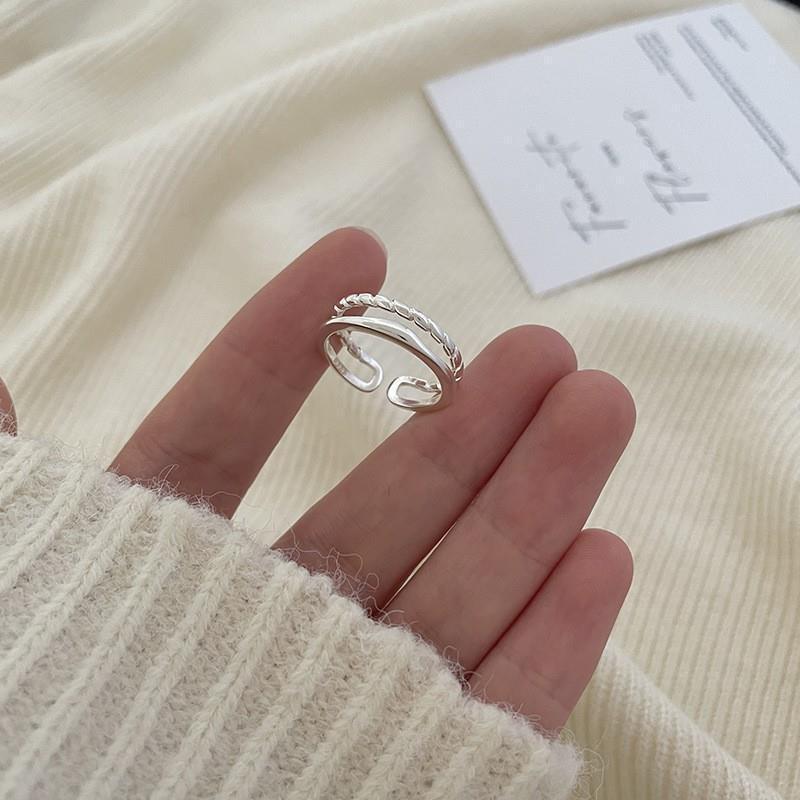 Women's Style Geometric Mobius Cold Switchable Index Finger Niche Rings