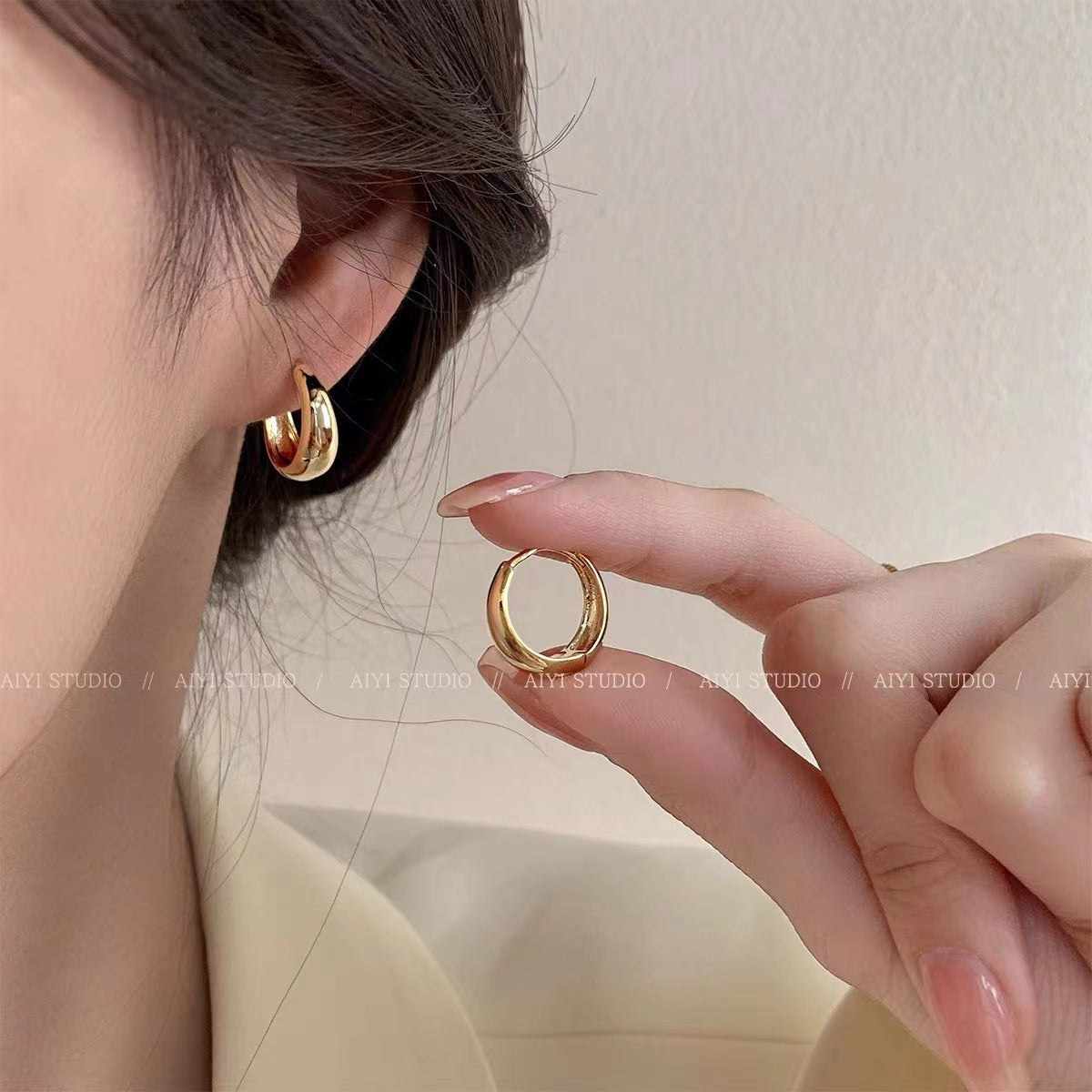 Sweet Cool Simple Niche Design Premium Ear Female Earrings