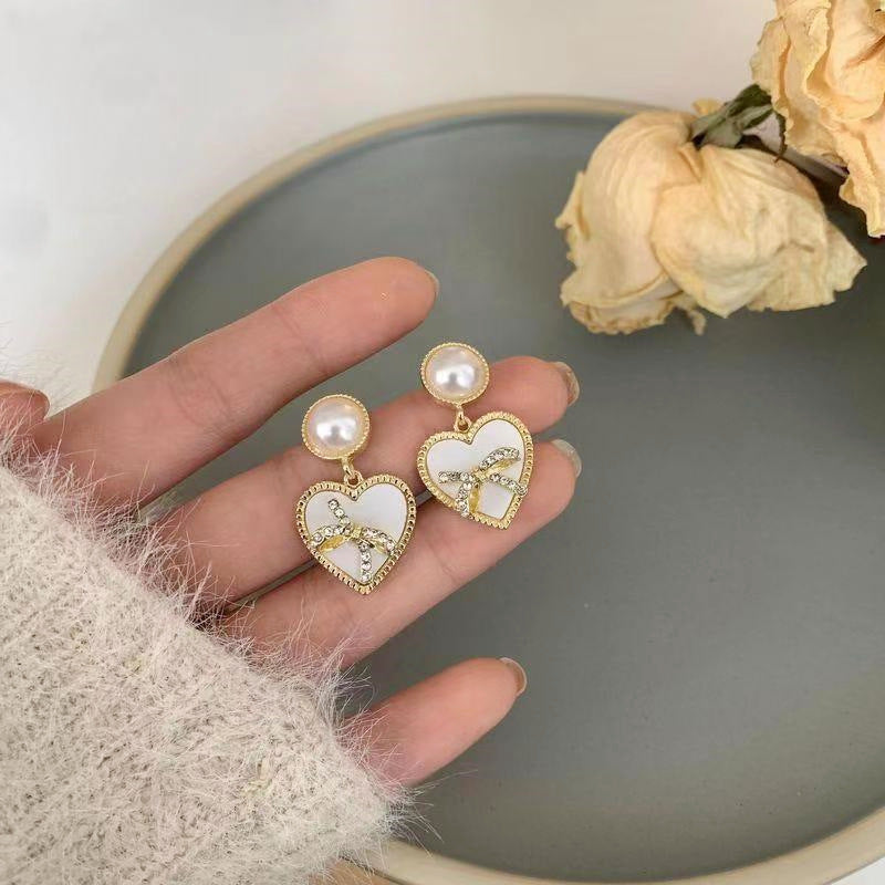 Women's Fashion Style Pearl Exquisite Versatile High-grade Ear Earrings