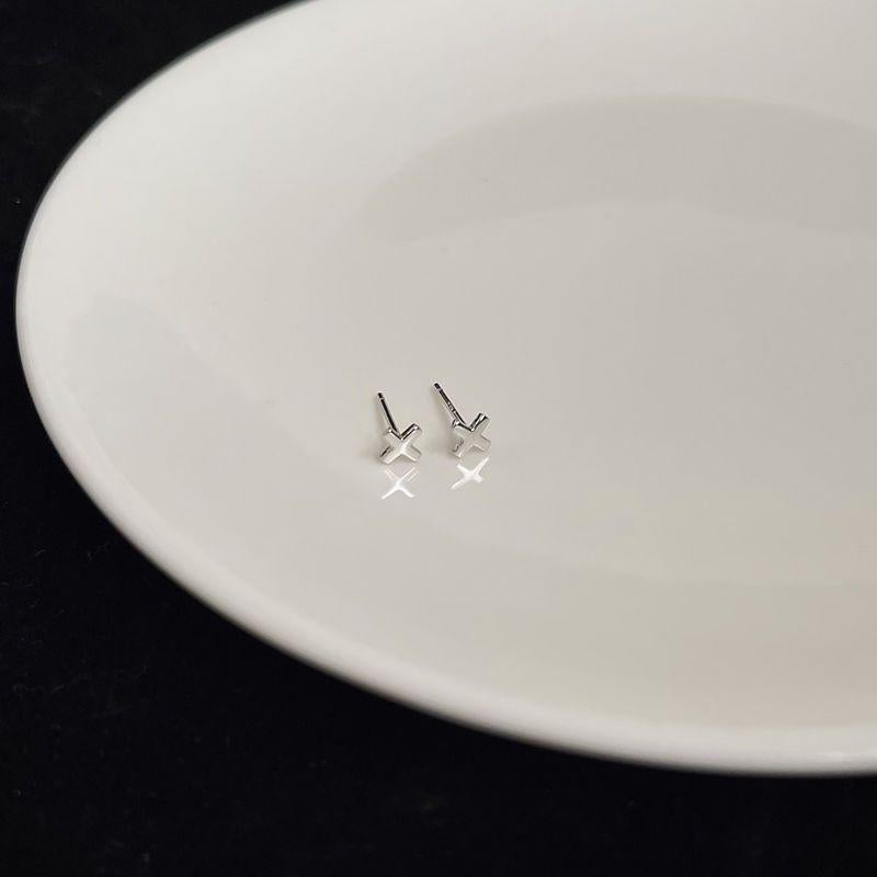 Women's Cross Small Cold Style Simple Wild Niche High-grade Earrings
