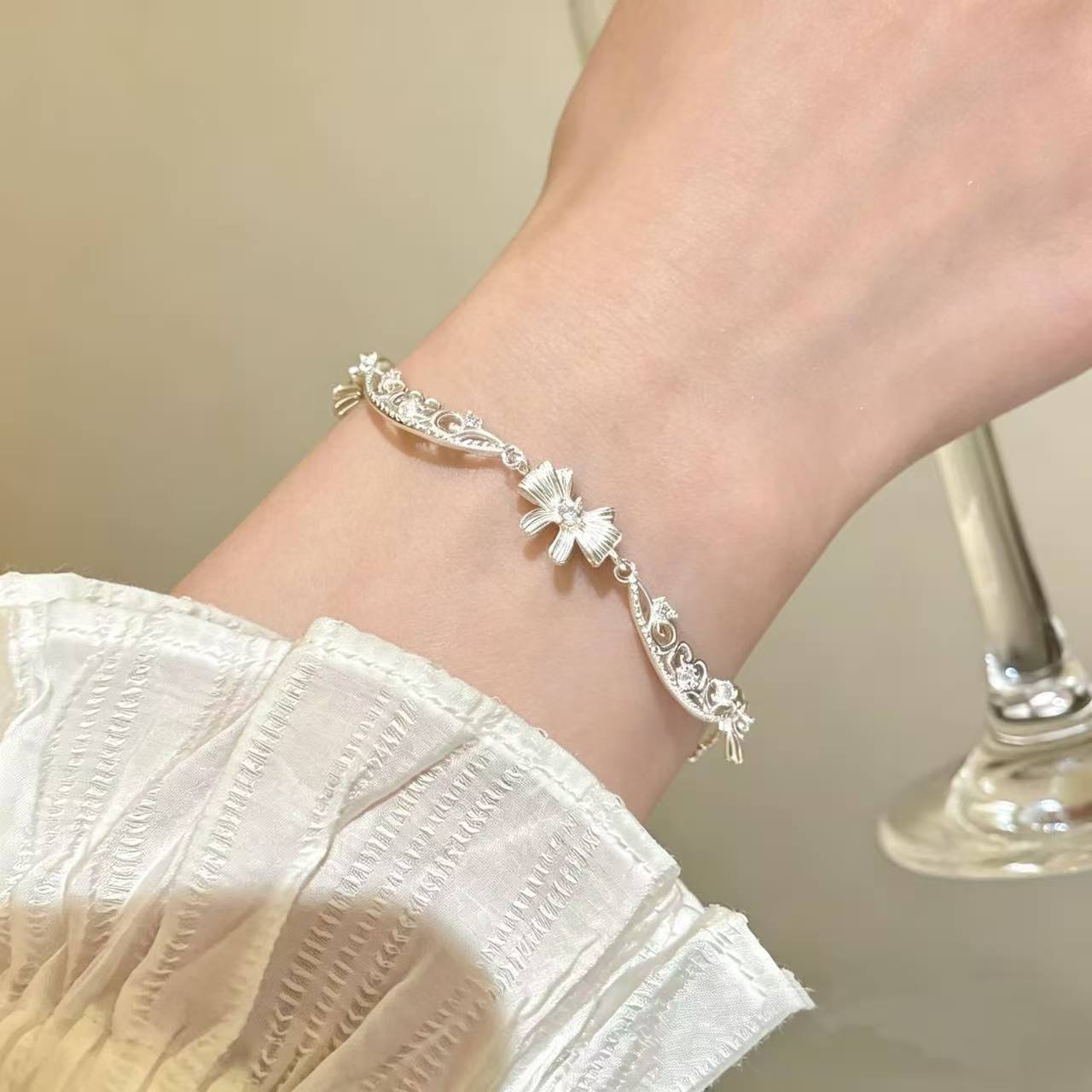 Women's Lace Pearl Flower Fashion Handmade Bead Woven Bracelets
