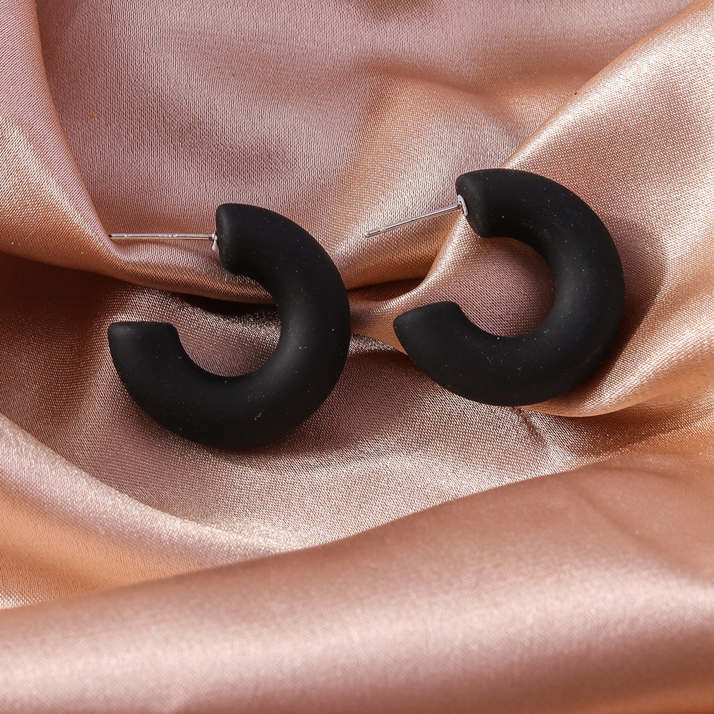 Hollow Arc Fashion Creative Design Temperament Earrings