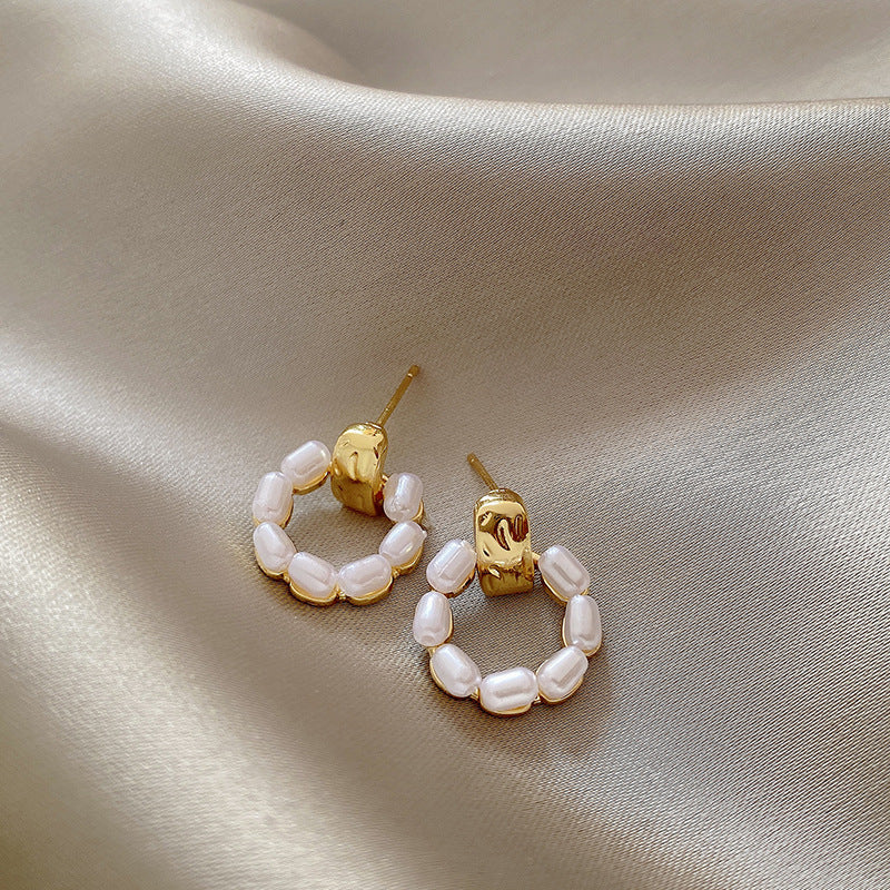 Women's Design Circle Pearl For Light Luxury Temperament Geometric French Style Stud Earrings