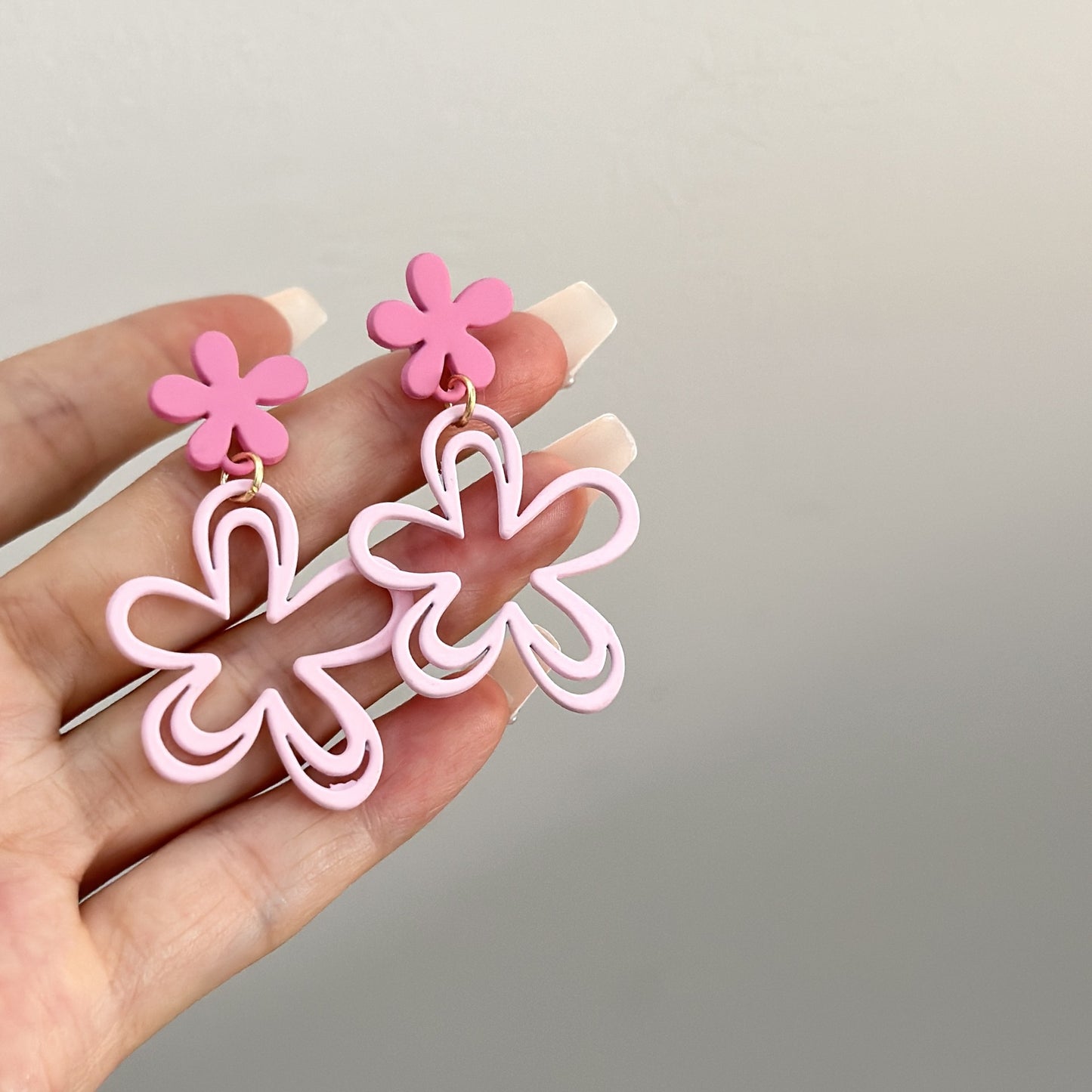 Women's Pink Flower Niche Design French For Ear Earrings