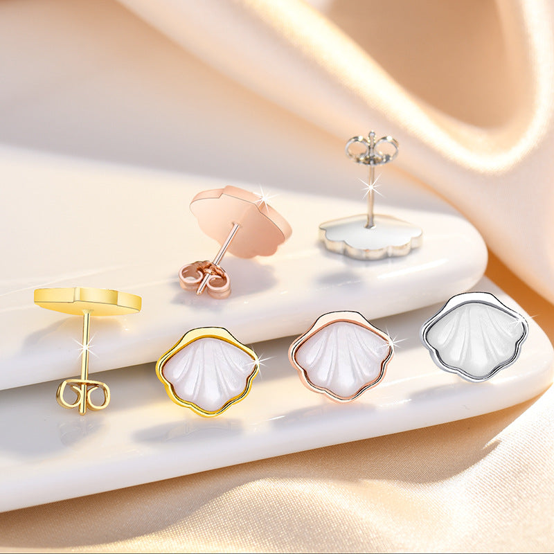 Women's Simple White Fritillary Clavicle Chain Jewelry Pendants