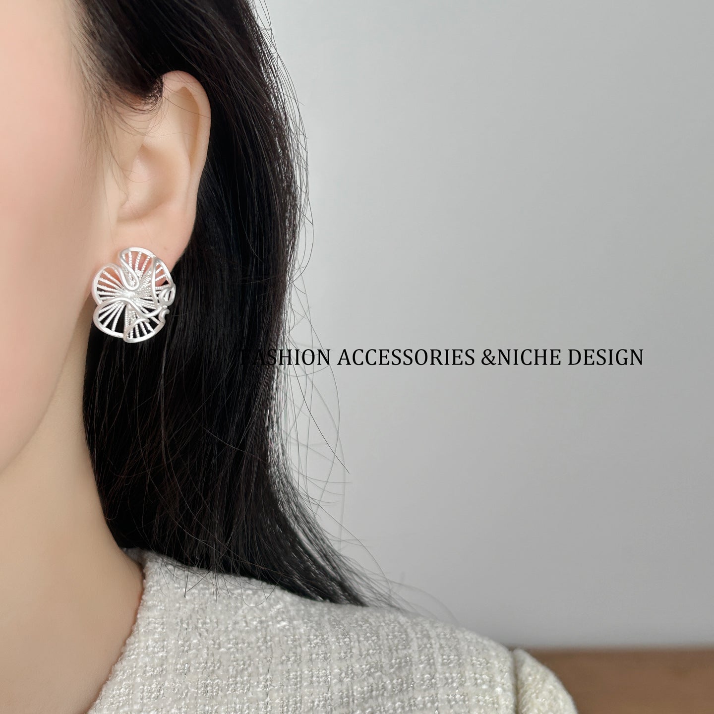 Pleated Hollow Flower Delicate Temperamental Minority Earrings