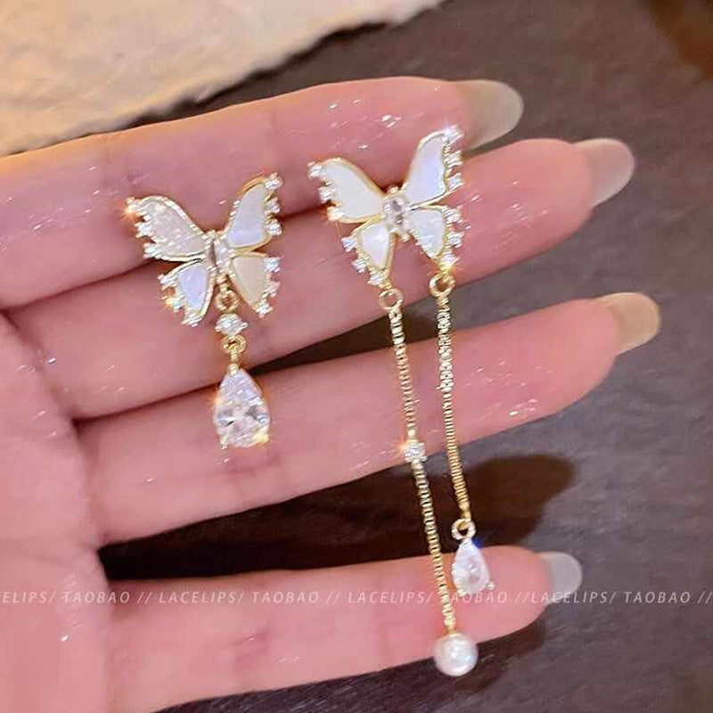 Women's Design High-grade Asymmetric Butterfly Zircon Light Luxury Stud Earrings