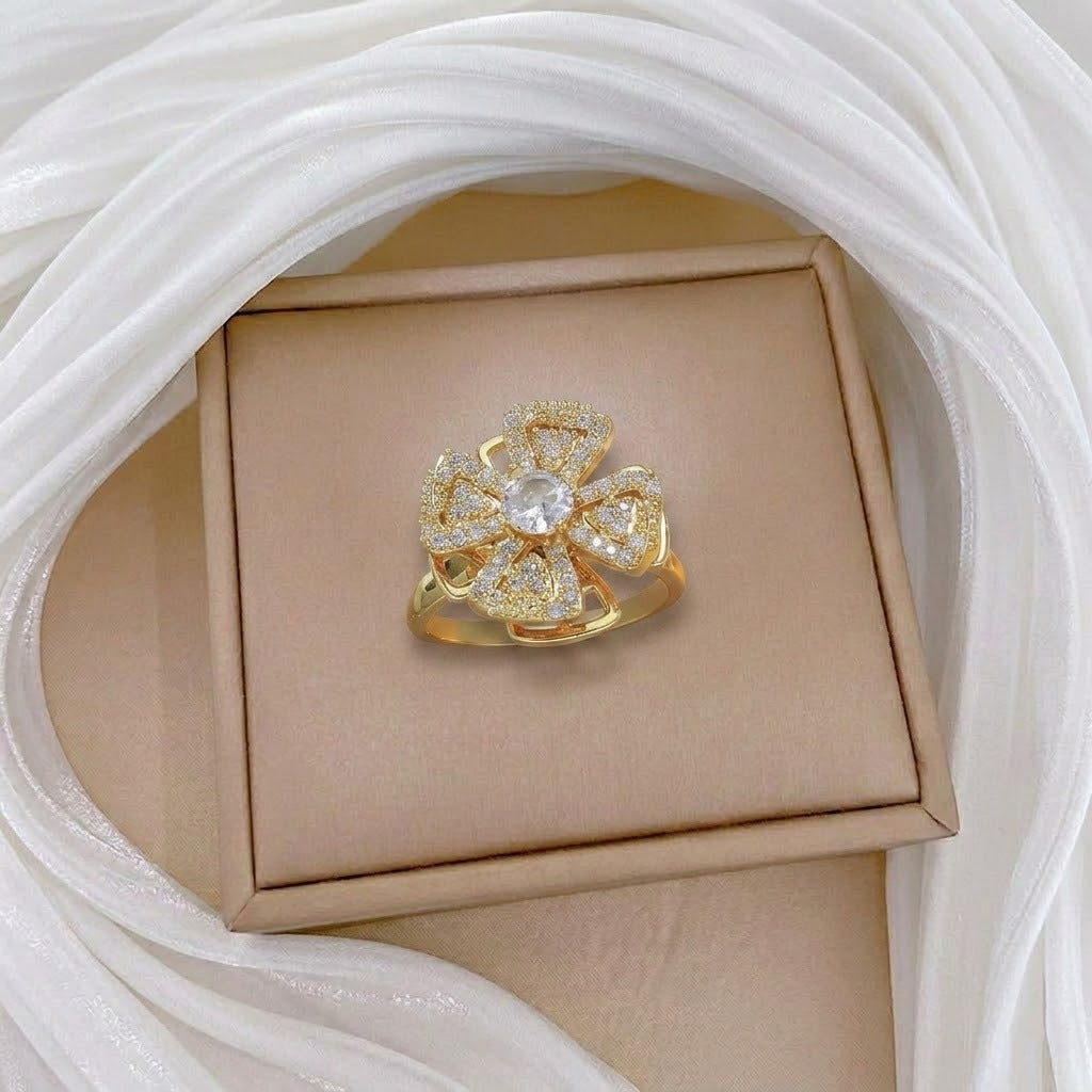 Design Rotating Bauhinia Zircon Flower Gas Clavicle Chain Necklace