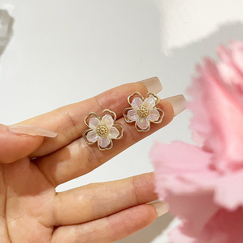 Sier Needle Shell Flower Hollow Ear Female Temperament Stylish Simple Stud Earrings