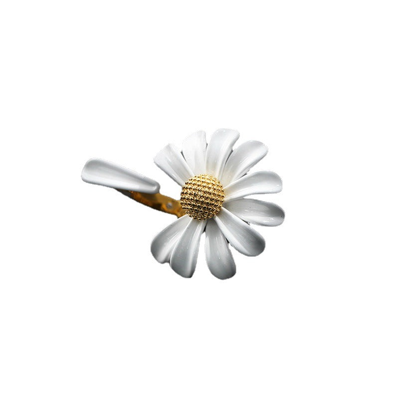 Korean Popular Trendy Little Daisy Open Elegant Lady Earrings
