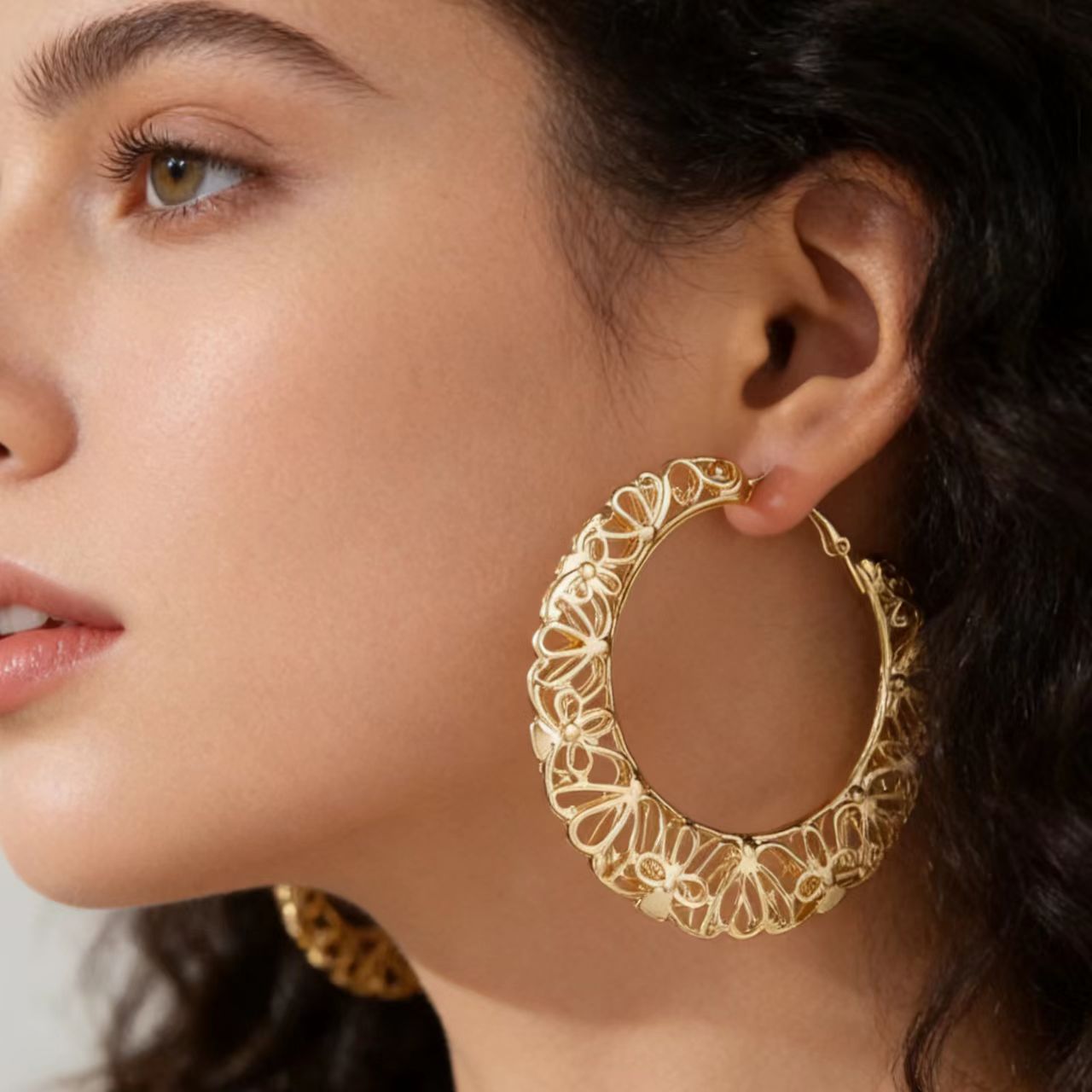 Exaggerated Metal Hollow Fashion Personality Big Earrings