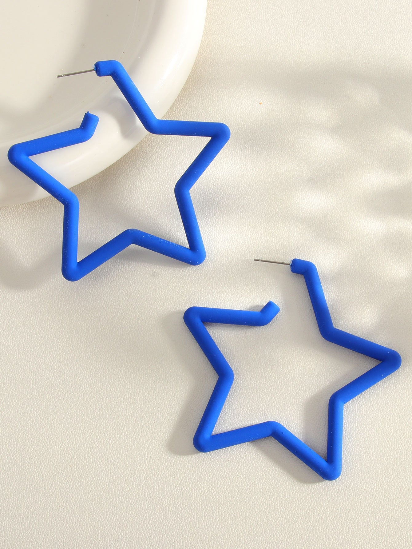 Dance Party Geometric Five-pointed Star Personalized Hollow High Profile Fashion Stud Earrings