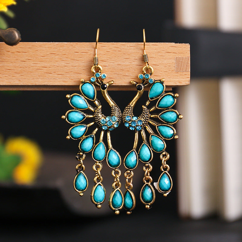 Women's Creative Retro Ethnic Fashion Bohemian Color Resin Gem Peacock Rings