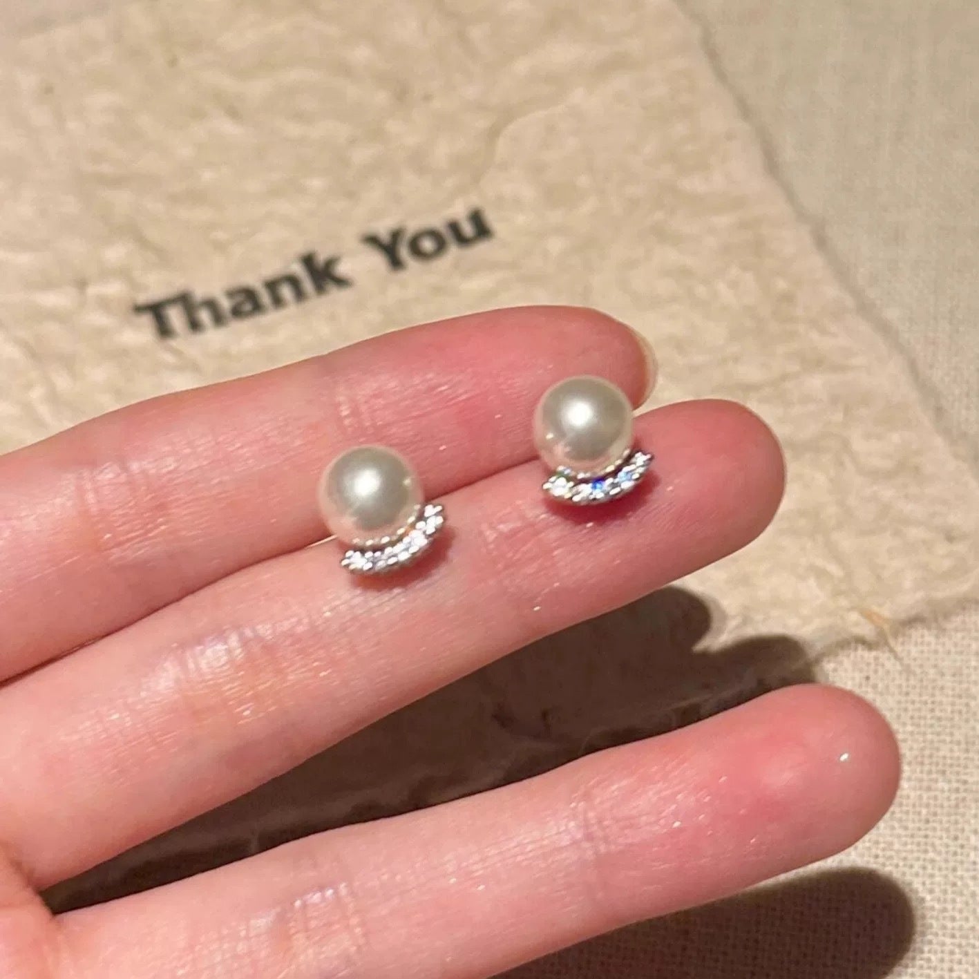 Women's High-grade Small Zircon Pearl Special Interest Light Luxury Retro Personality Earrings