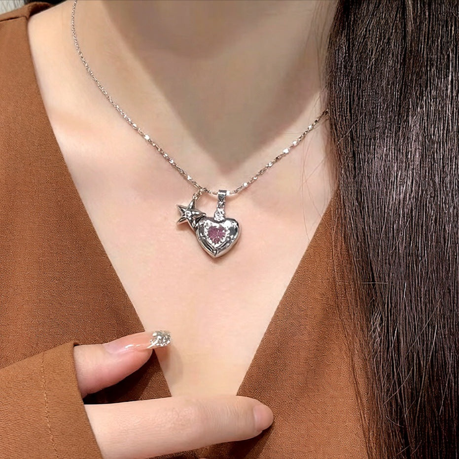 Women's Exquisite Light Luxury High-grade Korean Style Fashion Personality Necklaces