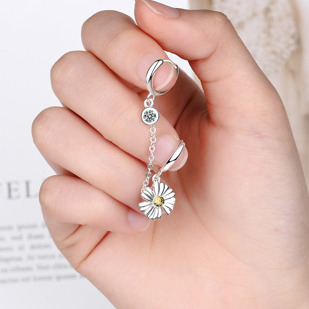 Double One-piece Little Daisy Two Holes Clip Copper Korean Earrings